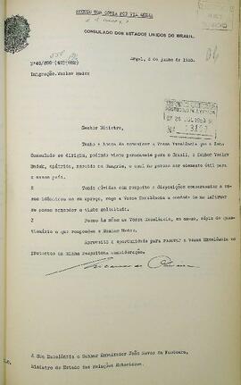 Ofício original enviado por Nicanor de Oliveira (s.d.), Cônsul do Brasil em Argel, para João Neves de Fontoura (1887-1963), Ministro das Relações Exteriores, em 05 de junho de 1953, encaminhando uma solicitação de autorização de imigração para o Brasil, feita pelo senhor Vaclav Hadek. Contém anexo em francês.