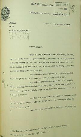 Ofício original enviado por José Barreiros (s.d.), Cônsul do Brasil em Argel, para José Carlos de Macedo Soares (1883-1968), Ministro das Relações Exteriores, em 04 de outubro de 1956, informando sobre a mudança de locação do consulado, solicitando auxilio para arcar com os custos da realocação.  Anexo em francês