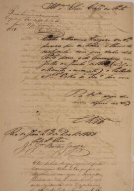 Petição original escrita por José Joaquim Bastos Jorge, com data de 23 de dezembro de 1859, trazendo a solicitação da certidão da matrícula do palhabote Velha de Diu, que saiu do porto do Rio de Janeiro em direção ao porto de Guarapari em junho ou julho de 1850. Contém anexo com a certidão registrada em livro do porto do Rio de Janeiro e a descrição da tripulação da embarcação.
