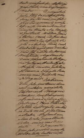 Processo original redigido pelo escrivão Braz Martins Costa Passos com data de 19 de abril de 1838, no qual se registra o encaminhamento de um conjunto de documentos relacionados ao processo judicial de apreensão de um patacho. A embarcação em questão foi capturada por Charles Eden, comandante da corveta de guerra britânica “Rover”, e o processo busca reunir informações para a devida tramitação do caso na Comissão Mista brasileira e inglesa.
