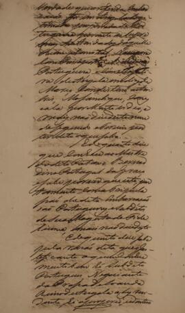 Processo original redigido pelo escrivão Braz Martins Costa Passos com data de 19 de abril de 1838, no qual se registra o encaminhamento de um conjunto de documentos relacionados ao processo judicial de apreensão de um patacho. A embarcação em questão foi capturada por Charles Eden, comandante da corveta de guerra britânica “Rover”, e o processo busca reunir informações para a devida tramitação do caso na Comissão Mista brasileira e inglesa.
